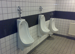 よく見かける小便器