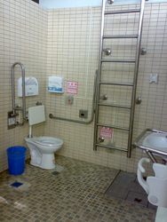 多機能トイレの内部